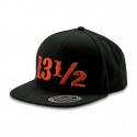 CAPPELLINO NERO 13 1/2 LOGO ROSSO 